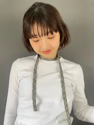カラー ハイトーンカラー🎀 小野百葉のヘアスタイル