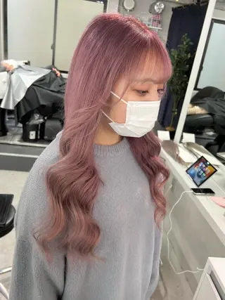 ミディアム カラー sio.nail&eyebrow salon shimokitazawa2号店所属・nailist mana𖤐´-のネイルデザイン