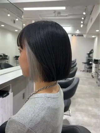 ショート カラー Viot 銀座 樋口 桃佳のヘアスタイル