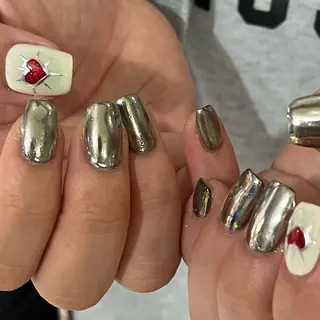 ネイル 🪐富島彩夏 /海外nail🪐のネイルデザイン