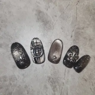ネイル 💙🤍Tiary M🤍💙のネイルデザイン