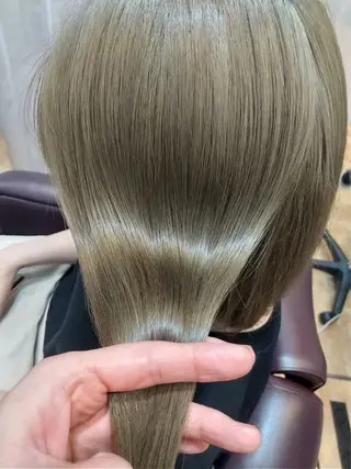 セミロング 森光みやび / WILLOW京橋のヘアスタイル