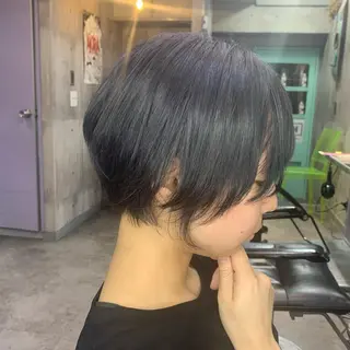 ショート ホワイト&レイヤーカ ットエクステ長畠俊輔のヘアスタイル