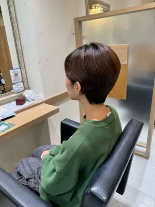 ショート 透明感カラー/顔周り カット/レイヤーにかのヘアスタイル