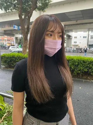 ロング カラー モモカ/ハイトーン /バレイヤージュのヘアスタイル