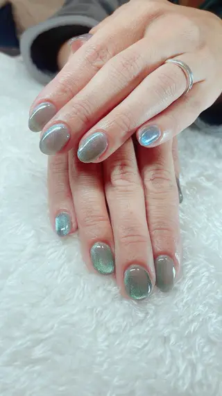 ミディアム ネイルサロン hanakoharuのネイルデザイン