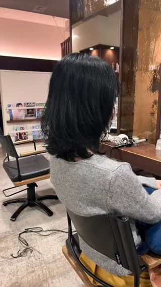 ミディアム 田中 鈴乃のヘアスタイル