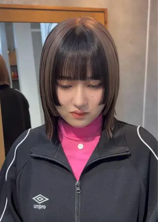 ショート カラー 赤みオフの透明感職人 /ケア重視の美髪施術のヘアスタイル