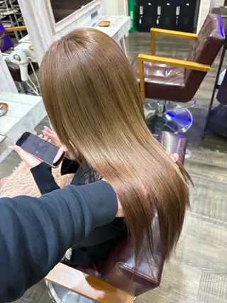 セミロング LOCO Ko-kiのヘアスタイル