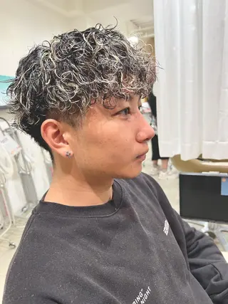 パーマ メンズ 心斎橋バレイヤージュ 小林勝貴のヘアスタイル