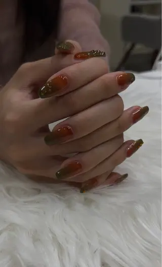 ネイル シオリ ⪩⪨のネイルデザイン