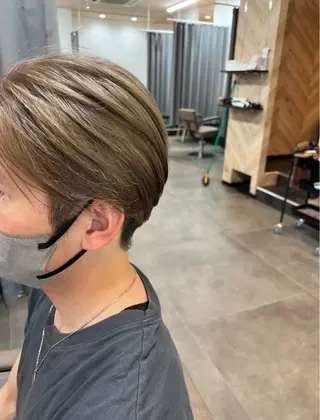 ショート カラー TELAHAIR 篠原翔哉のヘアスタイル