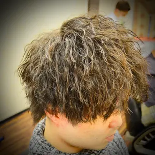 ショート パーマ メンズ 高野浩平/フェード ツイストスパイラルのヘアスタイル