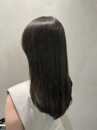 セミロング 志賀 楓のヘアスタイル