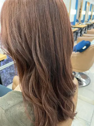 ロング カラー カラー/アイリスト 麻優のヘアスタイル