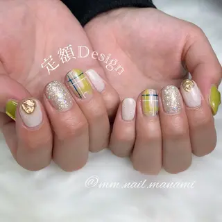ネイル 'mm所属・'mm  (ミリ) ＭＡＮＡＭＩのネイルデザイン