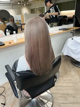 セミロング カラー ベージュ/グレージュ 新潟/万代/井上佑のヘアスタイル