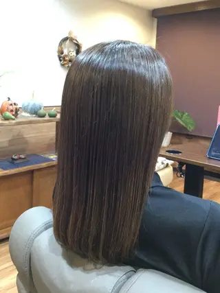 セミロング カラー Annon プライベートサロンのヘアスタイル