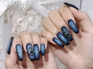 ネイル Nailsalon Vi+ももか🩷のネイルデザイン