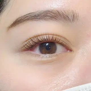 マツエク・マツパ まつげ&美眉専門店　ALPINA 阪神西宮所属・つじもと なみのマツエク・マツパデザイン