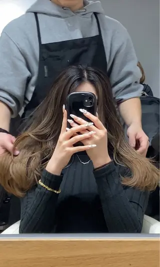 ロング カラー hair studio Zen所属・Kensho 京都駅 ケアブリーチのヘアスタイル