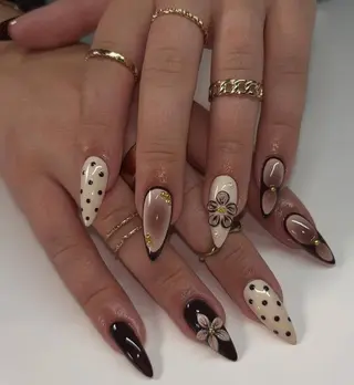 ネイル Cloudy Chan 歌舞伎町のネイルデザイン