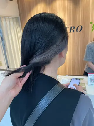 ミディアム カラー 葭葉 久美子のヘアスタイル