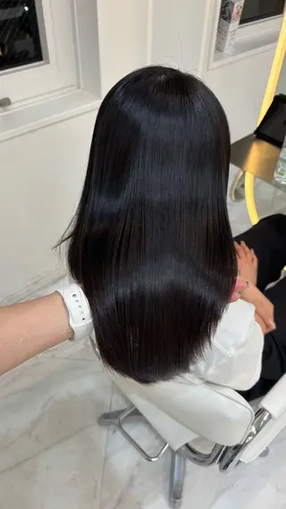 ロング ii+U 銀座【アイユーギンザ】所属・Hikaru 銀座美容師のヘアスタイル