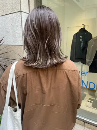 ミディアム カラー iet.所属・ウルフ/ボブ/耳ツボ ジュエリー◎ricoのヘアスタイル