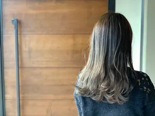 ミディアム 悠 亜のマツエク・マツパデザイン