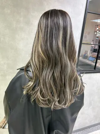 カラー 🌈半谷 千尋⛅️✨のヘアスタイル