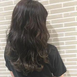 カラー 植田 菜月のヘアスタイル