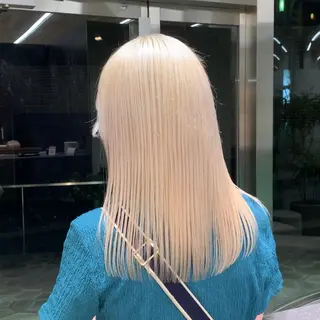 ミディアム カラー サロウィン(SALOWIN)原宿iori店所属・れい🫧 ハイトーン特化のヘアスタイル