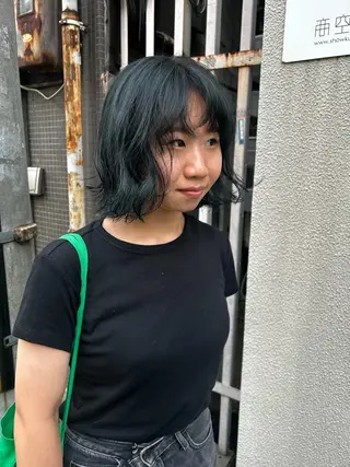 ショート カラー hen所属・心斎橋/レイヤー/ ブリーチ/モエのヘアスタイル