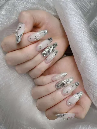ネイル Lee Nailsのネイルデザイン