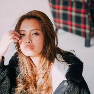 ロング カラー パーマ 遊佐 瑞紀のヘアスタイル