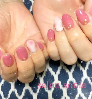 ネイル 小顔・毛穴・たるみ ネイル　　似内真樹のエステ・リラクイメージ