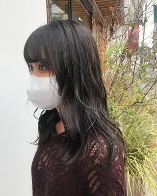 ロング カラー 古屋 花織のヘアスタイル
