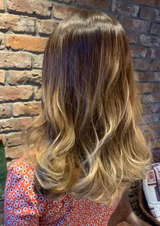 ミディアム ❁ヘアメ❁ YUMI ❁ゆみ❁横浜桜木町のヘアスタイル