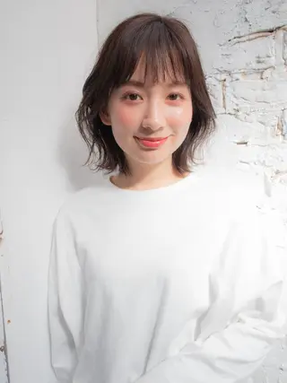 ミディアム 丹羽 。のヘアスタイル
