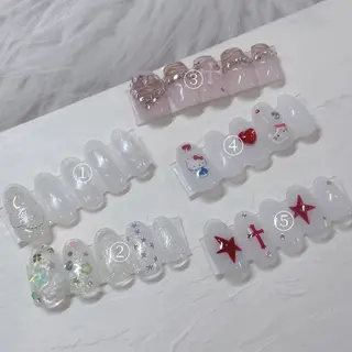 ネイル MINAMI໒꒱ Y2K、韓国ガーリーのネイルデザイン