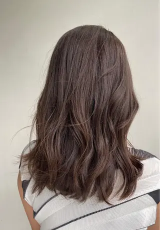 ミディアム カラー les baladins du miroir所属・🍃YURI 🍃のヘアスタイル