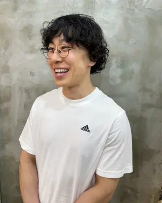 ミディアム パーマ メンズ 志賀 あずみのヘアスタイル