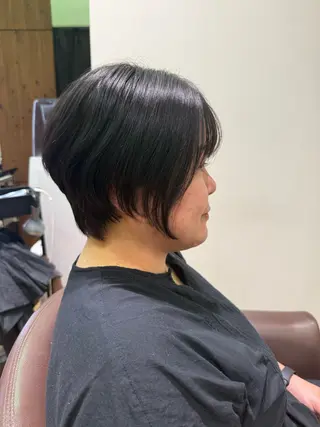 ショート カラー 溝口 槙里也のヘアスタイル
