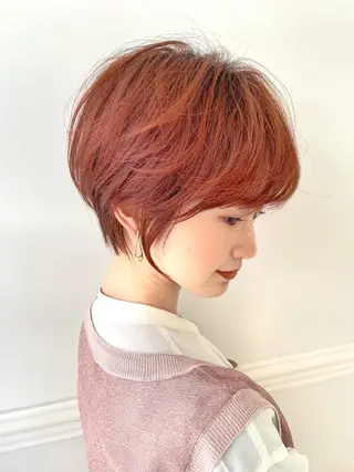 ショート esse大阪茶屋町店所属・レイヤーカット 新井田陽寿のヘアスタイル