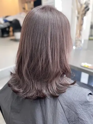 ミディアム nico麻生 加賀谷 すみれのヘアスタイル