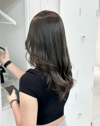 セミロング カラー 🤍透明感カラー🤍 Moeのヘアスタイル