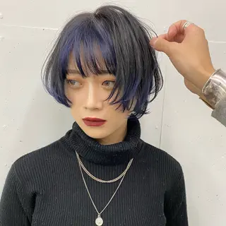 ショート TOMOYAレイヤー ブリーチ縮毛矯正のヘアスタイル