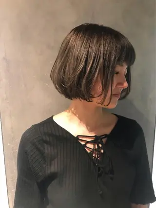 ミディアム よしだ とおいのヘアスタイル