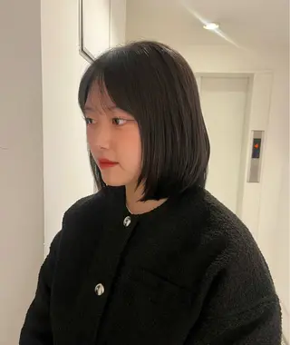 ミディアム あやか/ベージュ /透け感カラーのヘアスタイル